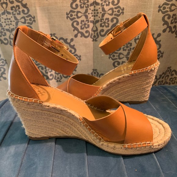 Vince Camuto Shoes - Vince Camuto